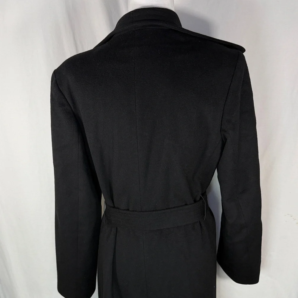 Elegant Women’s Cashmere Wrap Coat - Picture 4 of 11